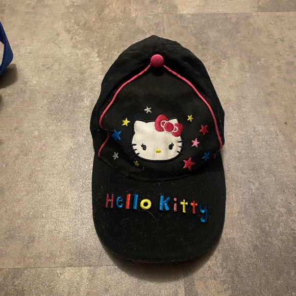 Children’s Hello Kitty hat - Picture 1 of 2